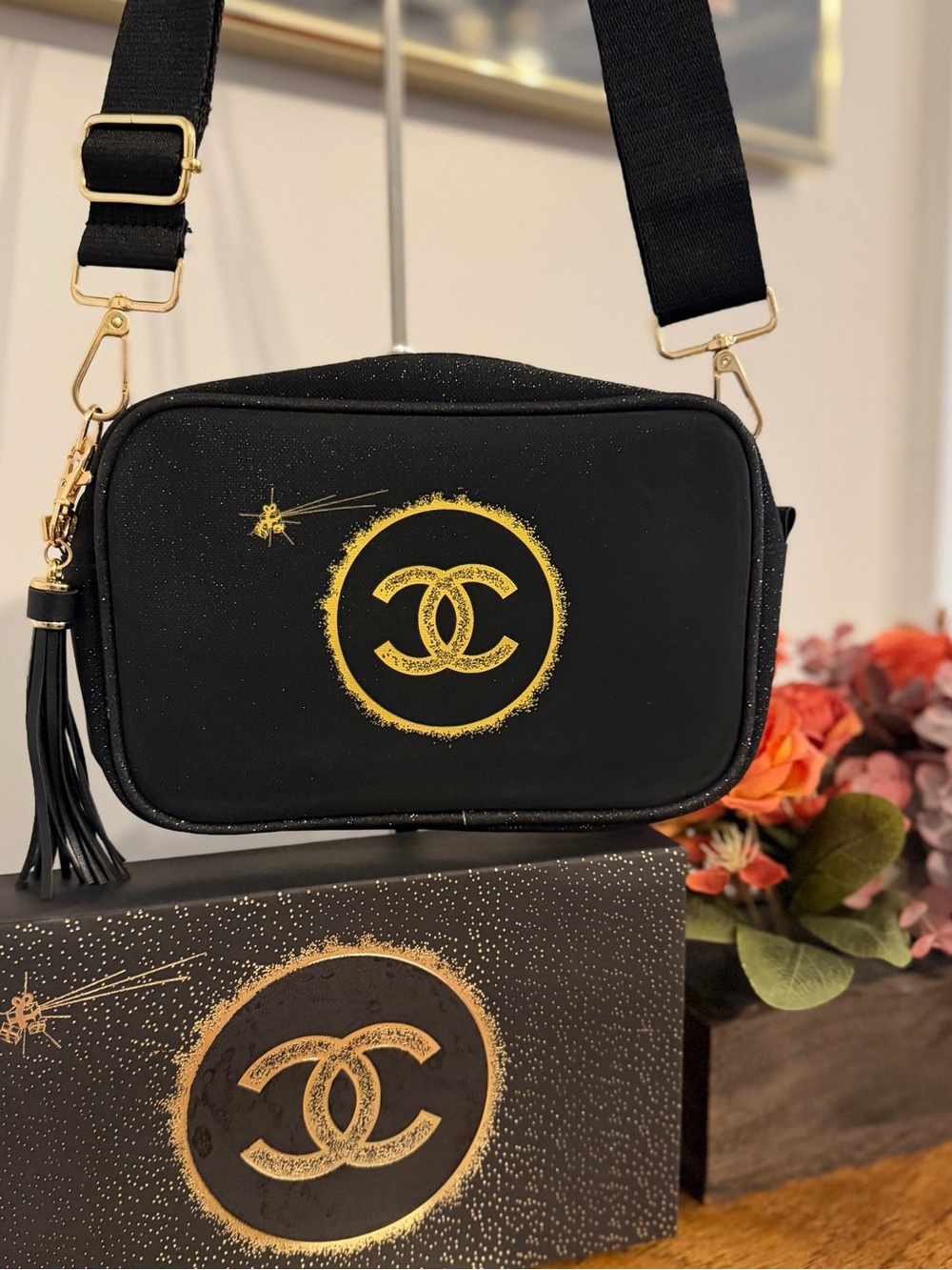Chanel Beauty Cosmetic Bag VIP GWP Item NWOT Holiday Edition Bag - Picture 2 of 6